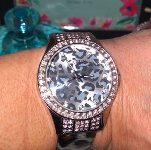 KATHY VAN ZEELAND Double print leopard watch.